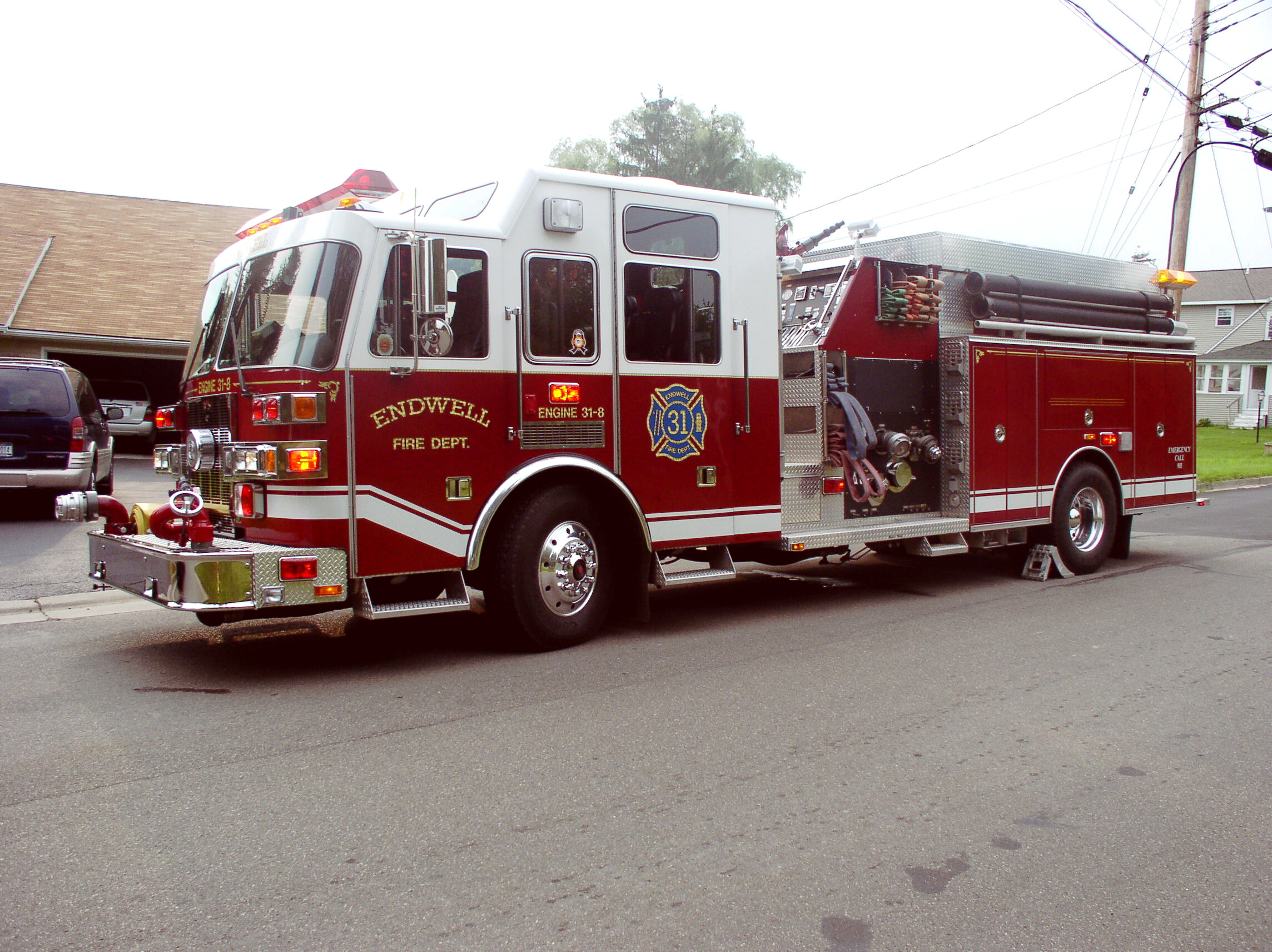 08-10-04  Response - Fire - 216 Hillside Ter
